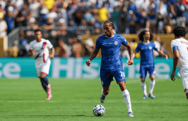 输球又输人！巴黎0-3惨败，主教练掌掴切尔西神锋引发大规模冲突